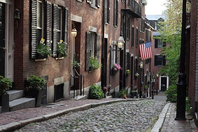 Haunted Boston Booze and Boos Ghost Walking Tour - Why This Haunted Pub Walk Works in Boston
