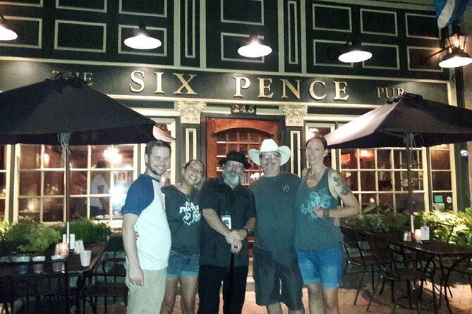 Haunted Savannah Pub Crawl - Walking from square to square, bar to bar