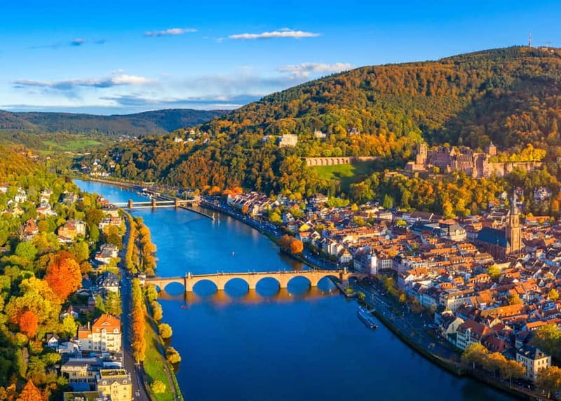 Heidelberg: Neckar River Sightseeing Boat Tour with Drink - The first 15 minutes: river views and the castle