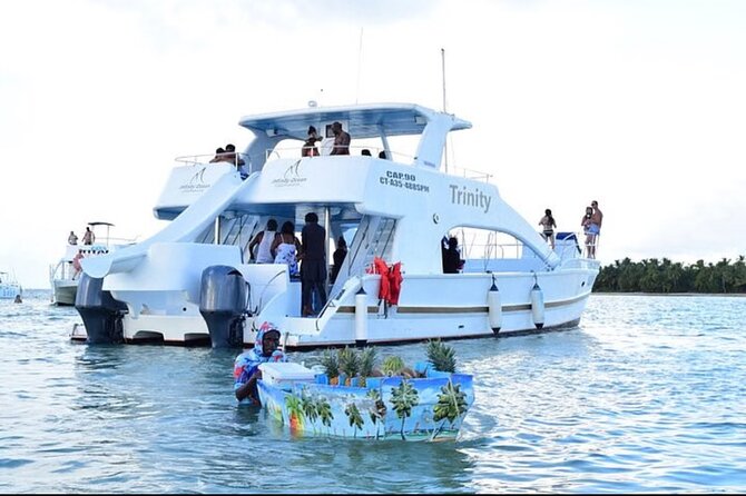 Hip Hop adult only Party Boat with Unlimited drinks& sand-bar - Starting at Playa Bibijagua at 3 pm