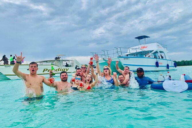 Hip Hop adult only Party Boat with Unlimited drinks& sand-bar - Dolphin viewing from the catamaran