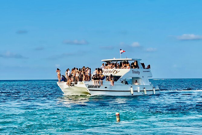 Hip Hop adult only Party Boat with Unlimited drinks& sand-bar - The first stop gives you a break from the music