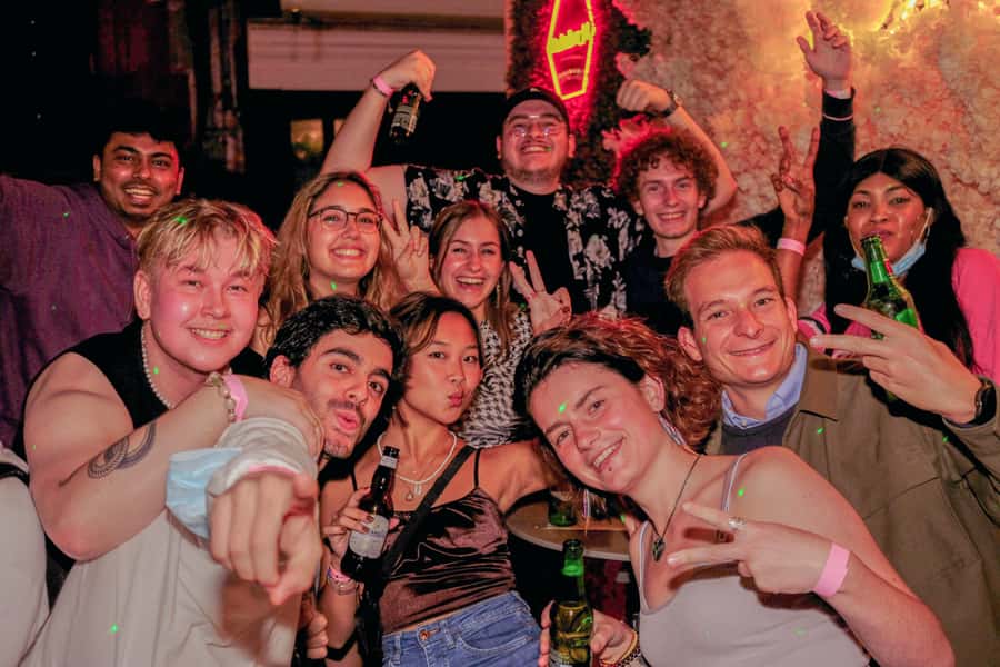 Hong Kong: 3-Hour Lan Kwai Fong Pub Crawl - Key points to know before you go