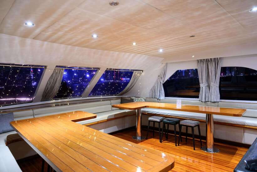 Hong Kong: Victoria Harbour Evening Cruise with Drinks - Choosing the 7:40 PM Symphony of Lights sailing