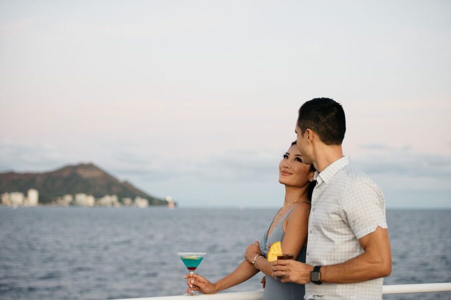 Honolulu: Waikiki Sunset and Cocktail Cruise - Practical tips for a better evening