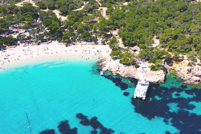 Ibiza Beach Hopping Cruise with Paddleboards, Drinks and Food 6h - Music, decks, and the right kind of atmosphere