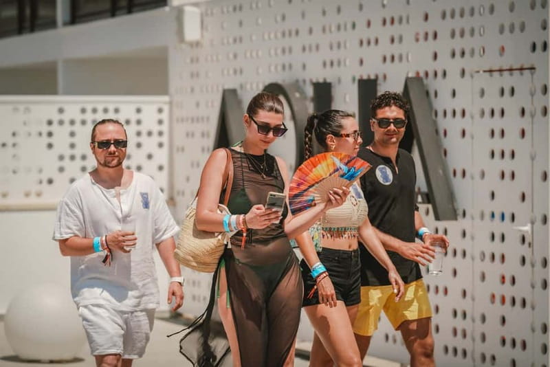 Ibiza Boat party with unlimited drinks, Brunch & pool party - Should you book it?