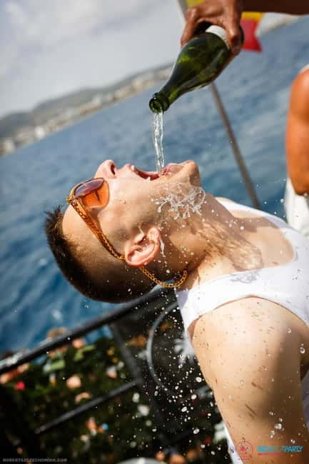 Ibiza Boat party with unlimited drinks, Brunch & pool party - Three hours on a floating beach club