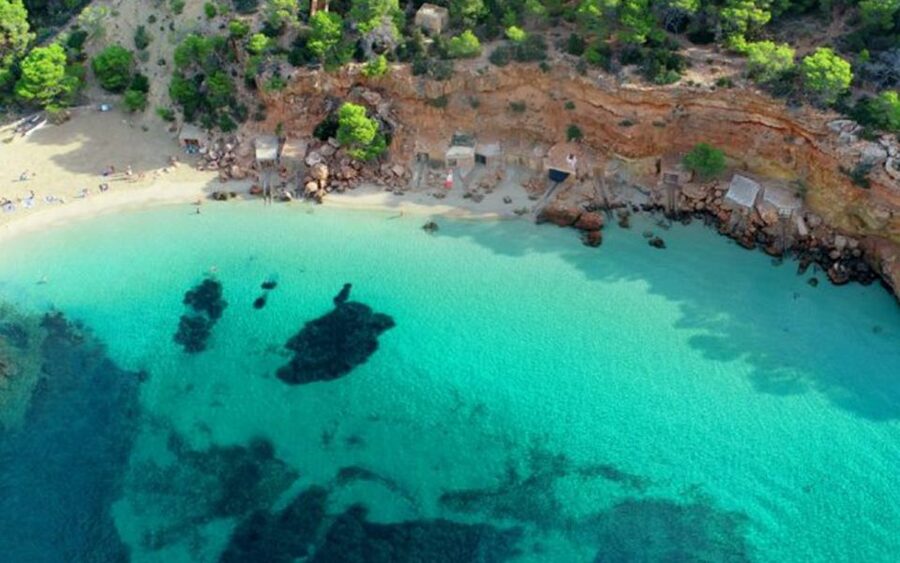 Ibiza: Cala Salada & North Cruise with Drinks & Snorkeling - Cala Salada and Cala Saladeta for three hours