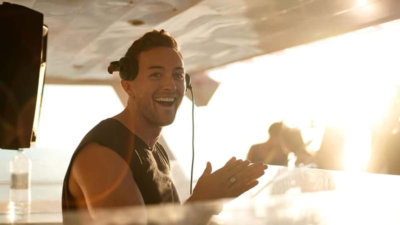 Ibiza: Party Boat w/ Drinks, Live Performances, DJ & Dancers - Daytime or sunset: choose the right sailing