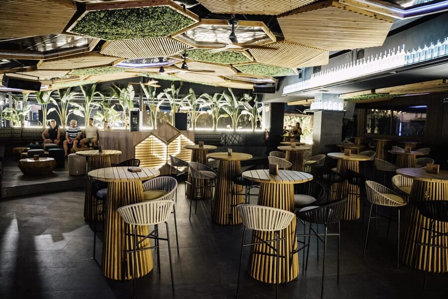Ibiza: Pre-Party at Tantra w/ Premium Open Bar & Club Ticket - Making the most of the 9 pm to midnight window