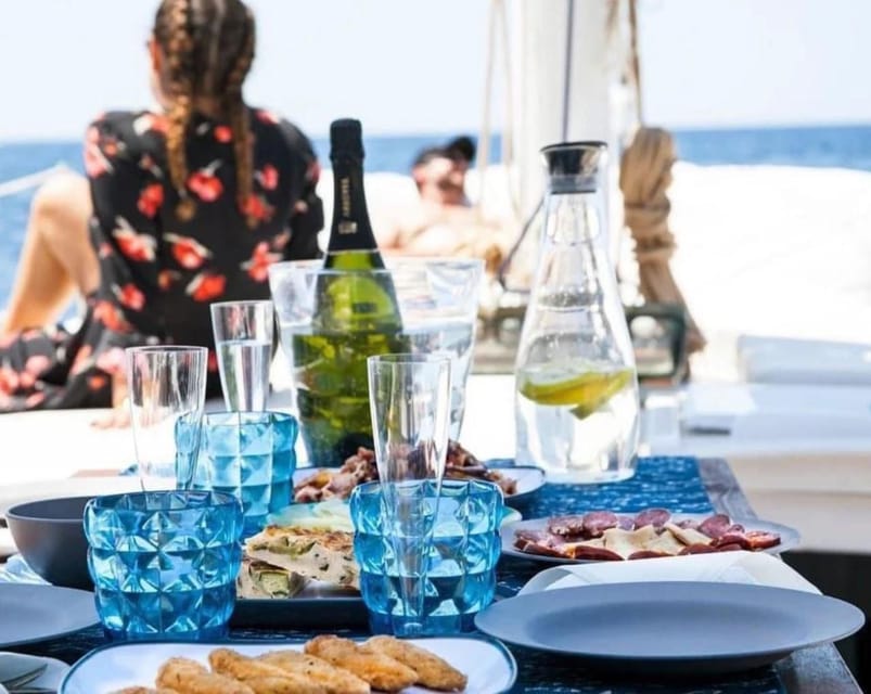 Ibiza: Private Sailboat with Premium Open Bar, Food & Music - Who will get the most from this private cruise