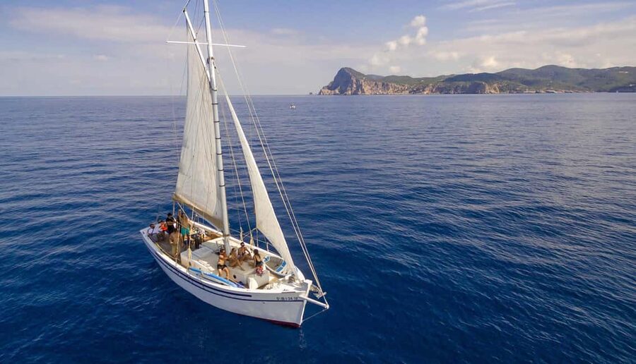 Ibiza: Sunset Private Sailboat with Tapas & Premim Open Bar - What the $850 price really covers