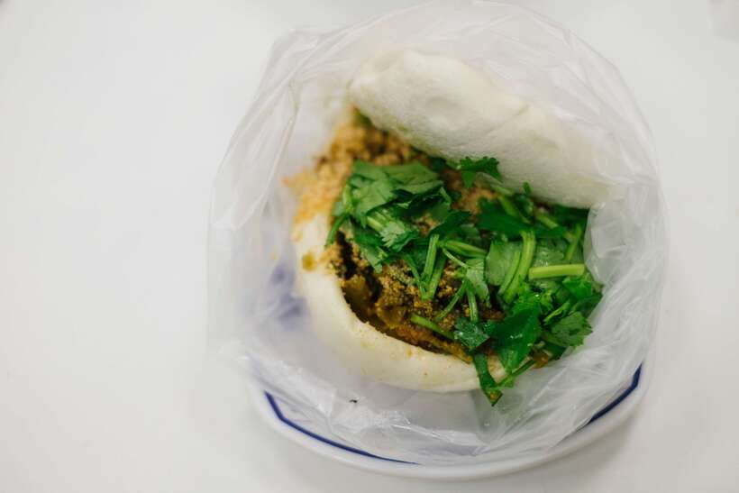 Iconic Food Tour: Local Street Food, Drinks & Sites - What the $77 price gets you