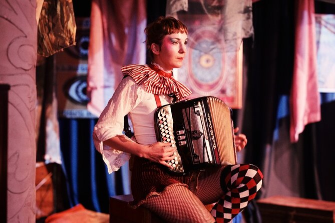 Immersive Magic Experience with Craft Cocktails in London - Why the different magicians make a difference
