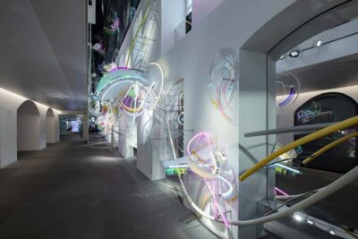 Innsbruck: Swarovski Exclusive Guided Tour with Drink & Gift