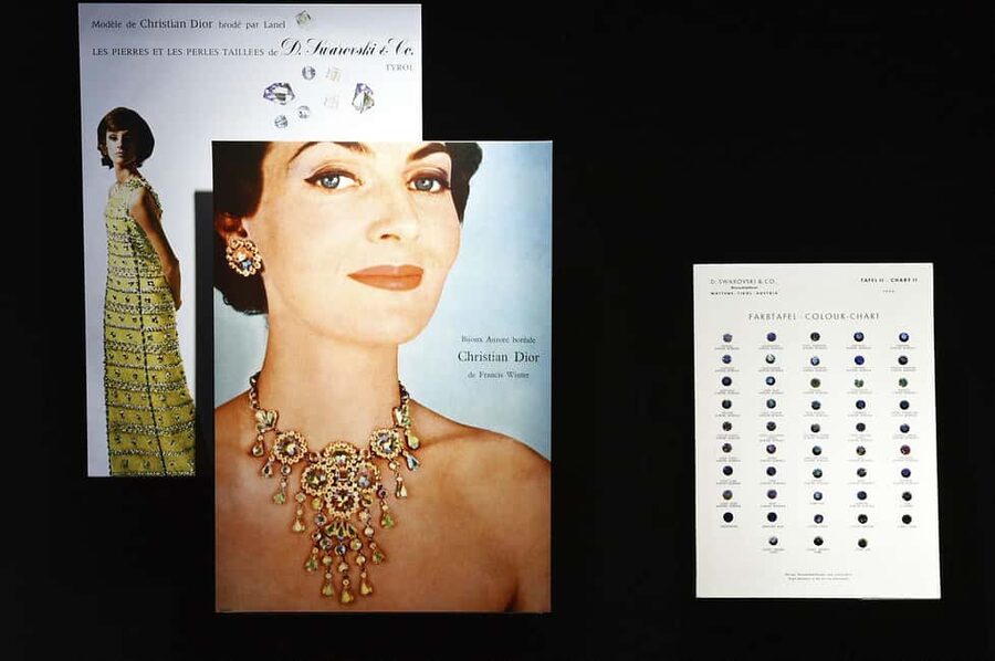Innsbruck: Swarovski Exclusive Guided Tour with Drink & Gift - Shopping after the formal tour
