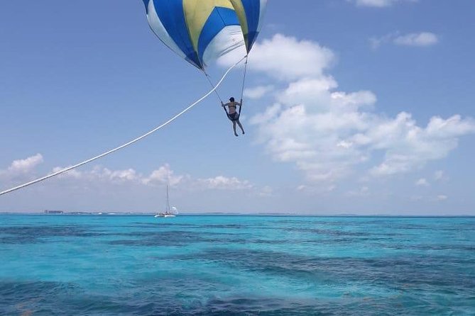 Isla Mujeres adventure by Catamaran. Snorkel, open bar and lunch - Getting there without a rough start