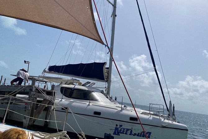 Isla Mujeres Basic Tour in Catamaran with Snorkel and Open Bar - Who will get the most from this day