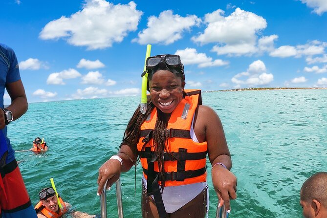 Isla Mujeres Catamaran from Cancun with Open bar and lunch - What the $29 price really covers