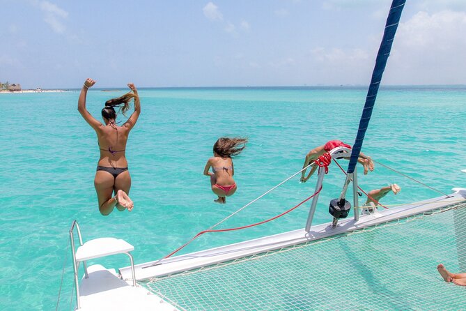 Isla Mujeres Catamaran, Open Bar and Beach Club Tour - The return sail to Cancun