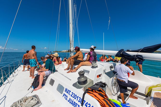 Isla Mujeres Catamaran, Open Bar & Optional Buffet and pick up - Choosing between the 30-person and 50-person catamarans