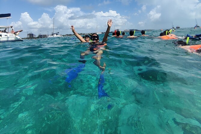 Isla Mujeres Catamaran Tour from Cancun with snorkel and Open Bar - One hour to see Isla Mujeres