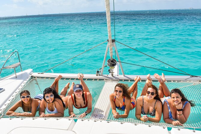 Isla Mujeres Catamaran Tour with Snorkel, Open bar and Transport - The buffet lunch: useful, but not a reason to book
