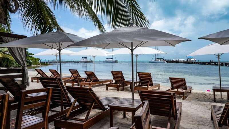 Isla Mujeres: Catamaran with Open Bar, Snorkeling and Lunch - Lunch options, upgrades, and the true cost