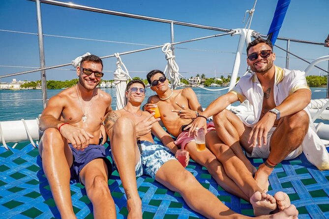 Isla Mujeres Cruise with Beach Club, Snorkel, Lunch and Open Bar - The ride back to Cancun