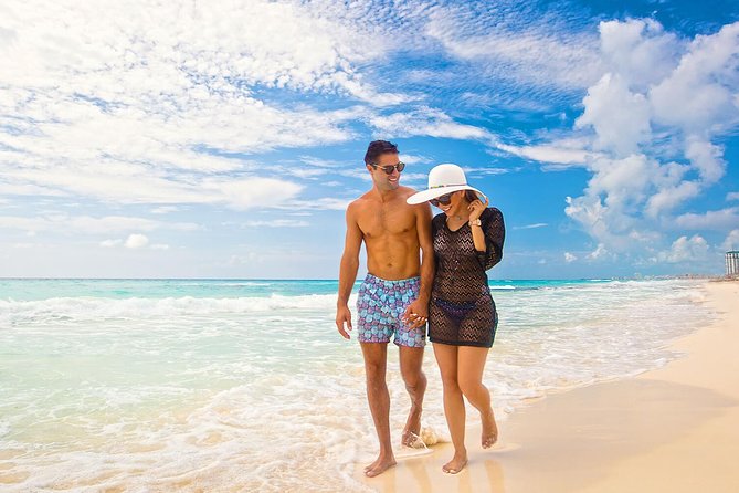 Isla Mujeres tour in a Catamaran with snorkel, open bar, lunch - Leaving Marina Las Perlas for Isla Mujeres