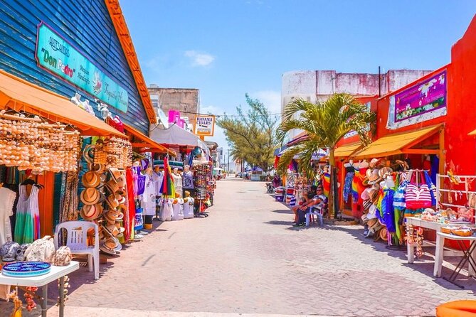 Isla Mujeres Tour with Open Bar Food and Snorkeling - The sunset party on the way back