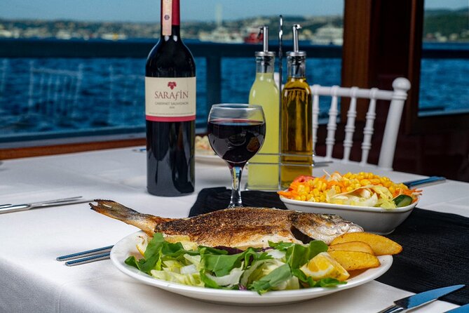 Istanbul Bosphorus Dinner Cruise with Drinks and Shows - Meeting at Kabataş or choosing hotel pickup