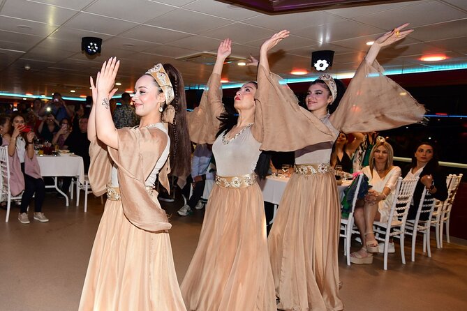 Istanbul Bosphorus Dinner Cruise with Drinks and Shows - Rumelihisarı and the Second Bridge