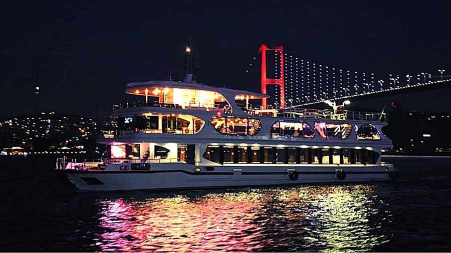 Istanbul: Bosphorus Dinner Cruise with Drinks & Turkish Show - Why this cruise works as an Istanbul night out