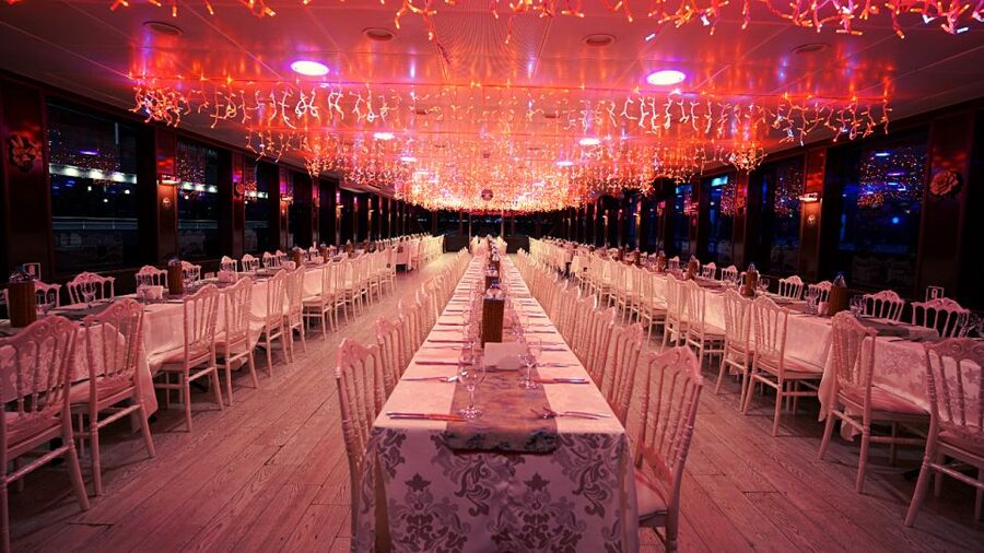 Istanbul: Bosphorus Dinner Cruise with Drinks & Turkish Show - From cultural show to late-night DJ