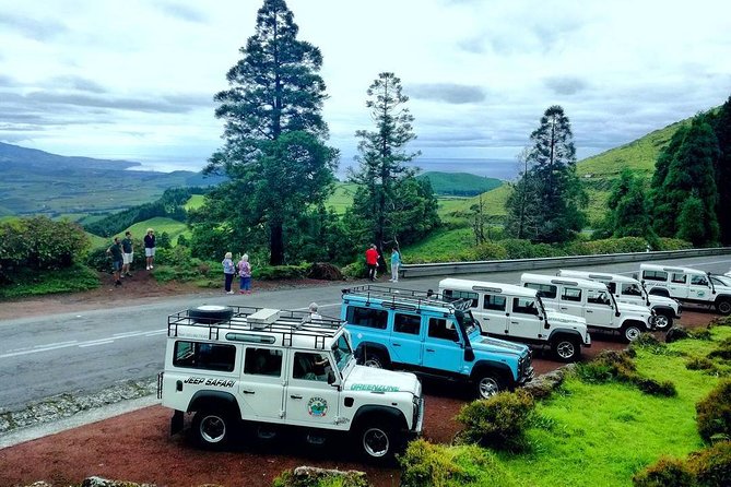 Jeep Tour Full Day Sete Cidades & Lagoa do Fogo with lunch and drinks included. - Muro das Nove Janelas and the old stonework