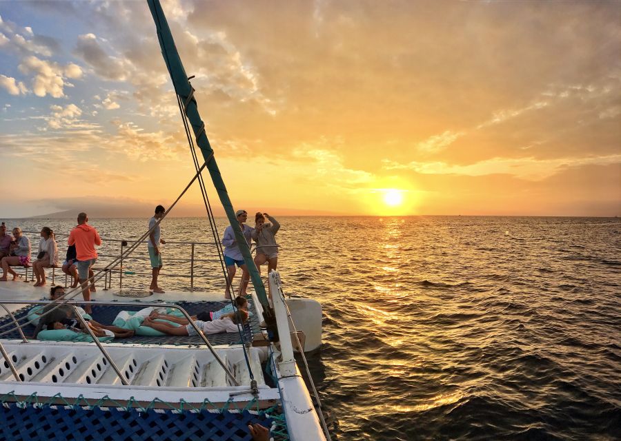 Kaanapali: Sunset Dinner Catamaran Cruise With Drinks - What the service adds to the experience