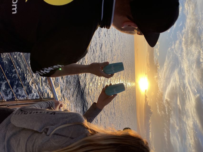 Kaanapali: Sunset Dinner Catamaran Cruise With Drinks - Cruising the Maui coast for 150 minutes