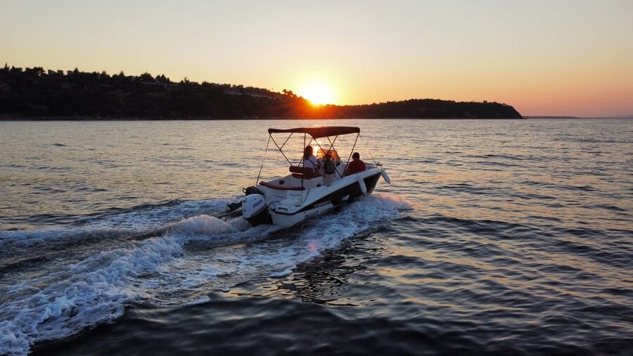 Kassandra: Private Sunset Cruise with Drinks & Swimming - Should you book the Kassandra sunset cruise?