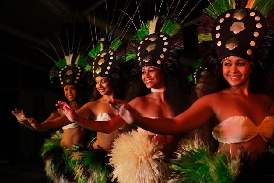Kauai: Buffet Dinner with Open Bar and Luau Kalamaku Show - Booking and practical details