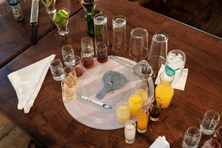 Key West: Cocktail Masterclass - Shaking, stirring, and working with real bar tools