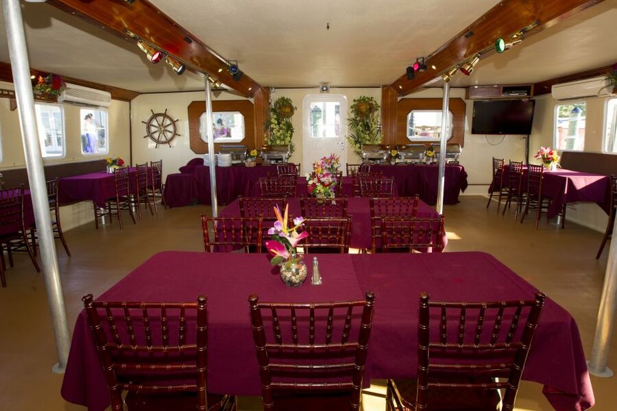 Key West: Sunset Dinner Cruise with Open Bar & Live Music - The harbor cruise and the changing sunset