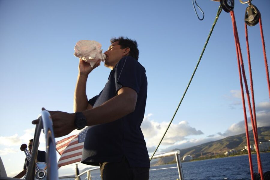 Kona Turtle Snorkel Sail with Lunch and Drinks - The sail past lava rock and clear water