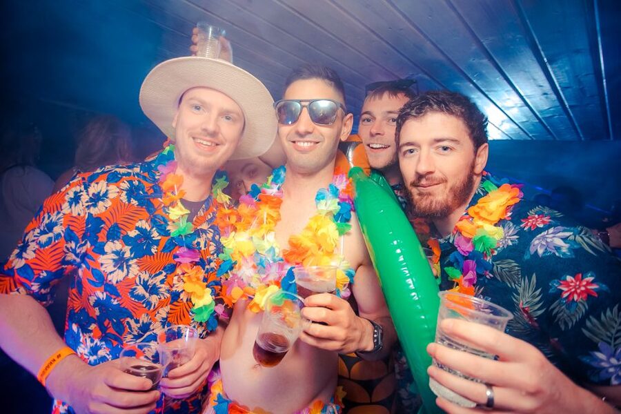 Krakow: Boat Party with Unlimited Drinks - Practical details that affect your night