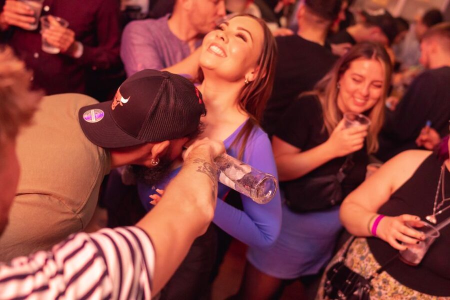 Krakow: Pub Crawl with 1 Hour of Unlimited Alcoholic Drinks - FAQ
