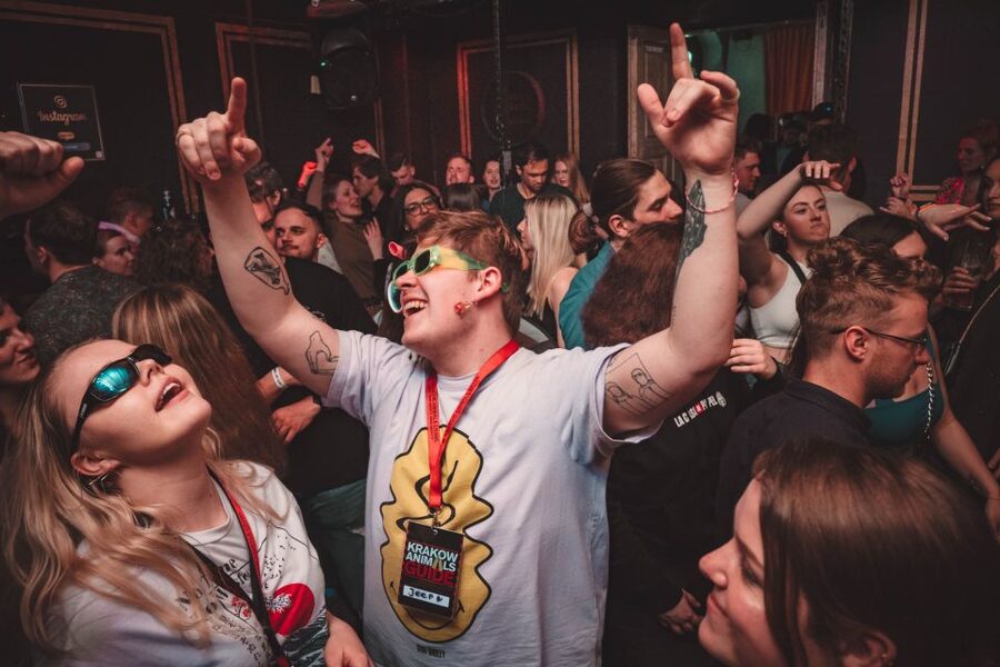 Krakow: Pub Crawl with 1 Hour of Unlimited Alcoholic Drinks - Is $31 good value for Krakow nightlife?