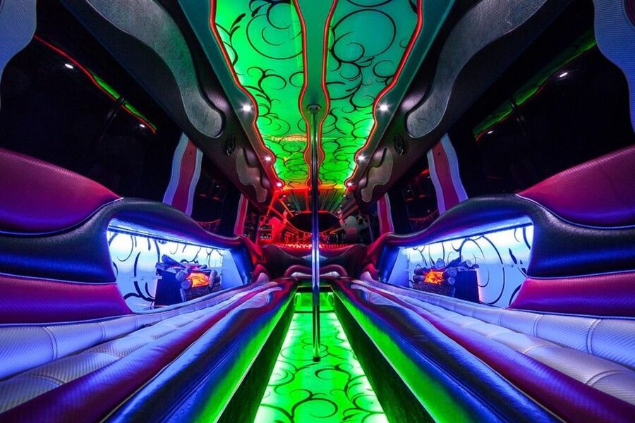 Kraków: VIP Limo Party Tour with Drinks & Club Entry - Should you book the Kraków VIP limo party?