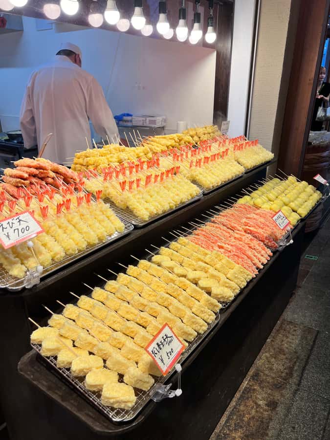 Kyoto: Food and Drink Bar Hopping Tour with Local Guide - Kyoto food hopping works best when you let the guide choose