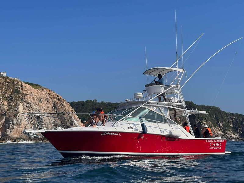 La Crucecita: Private Yacht Cruise in Huatulco with Drinks - Santa Cruz, Organo, and Maguey bays